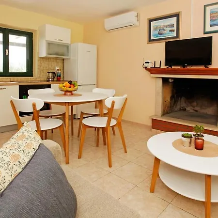 Holiday home Anka Vela Luka