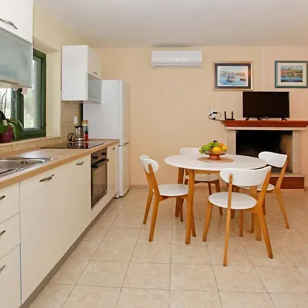 Anka Holiday home Vela Luka